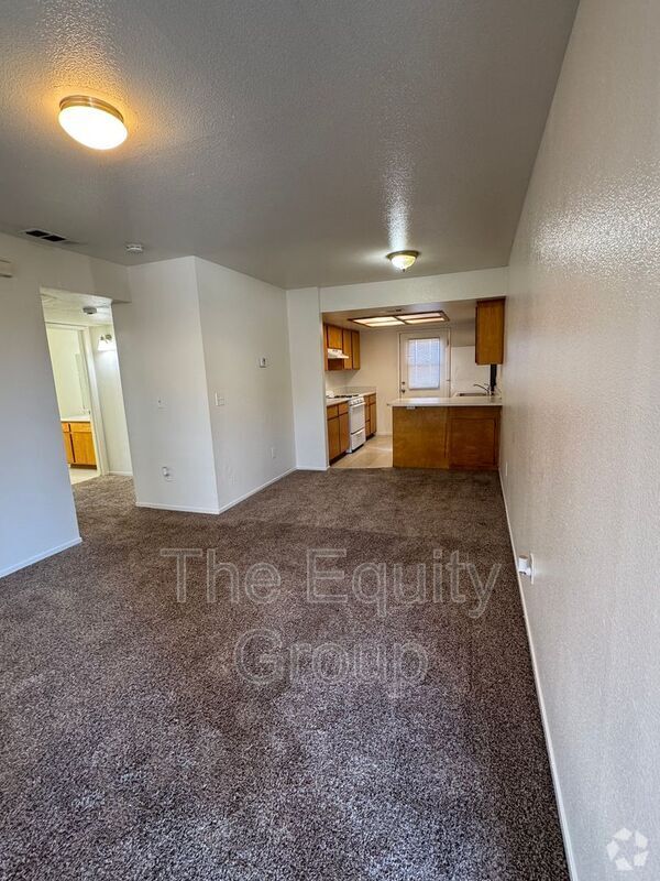 Building Photo - 3733 W Myrtle Ct Rental