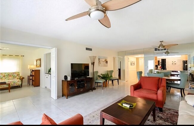 Building Photo - 7291 W Country Club Dr N Unit 117 Rental