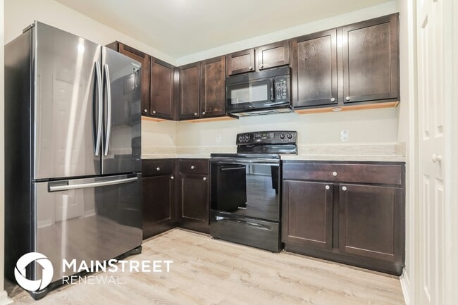 Photo - 1089 Knotty Pine Ave