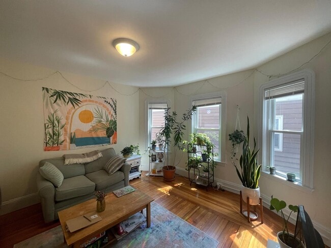 Photo - 10 Chandler St Unit 2