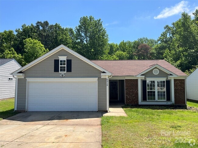 Building Photo - 6918 Kentucky Derby Dr Rental