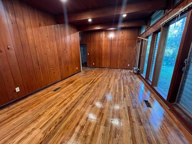 Photo - 2203 Amelia Cir