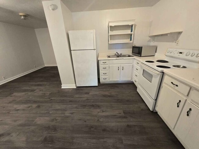 Building Photo - 228 Varnes Ln Unit 3