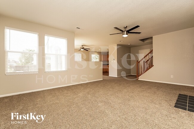 Photo - 783 Willow Dr