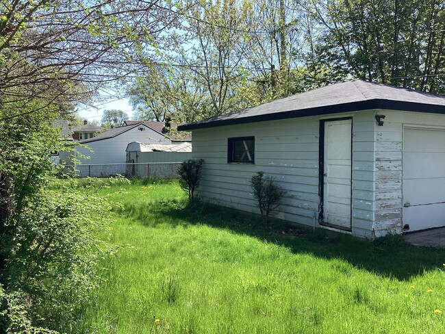 Photo - 2 Bedroom Single Family Home With Detached Garage