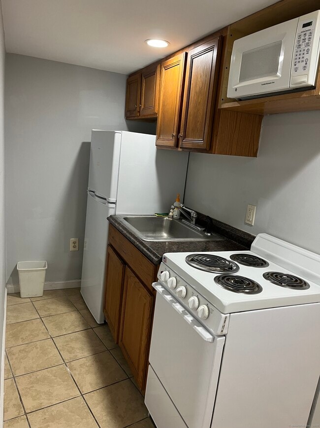 Photo - 1397 State St Unit B-2