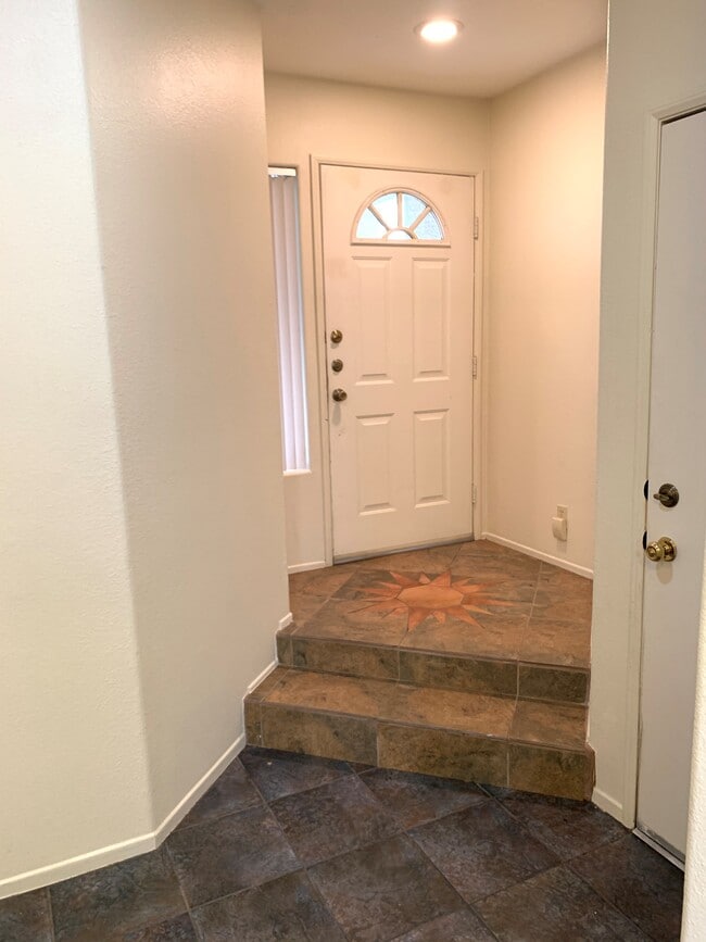 Photo - 18316 1/2 Keswick St