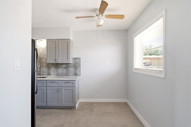 Photo - 5534 Eskridge St Unit 4