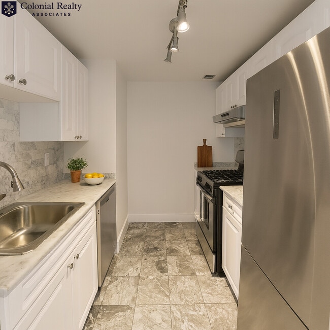 Building Photo - 15 N Beacon St Rental