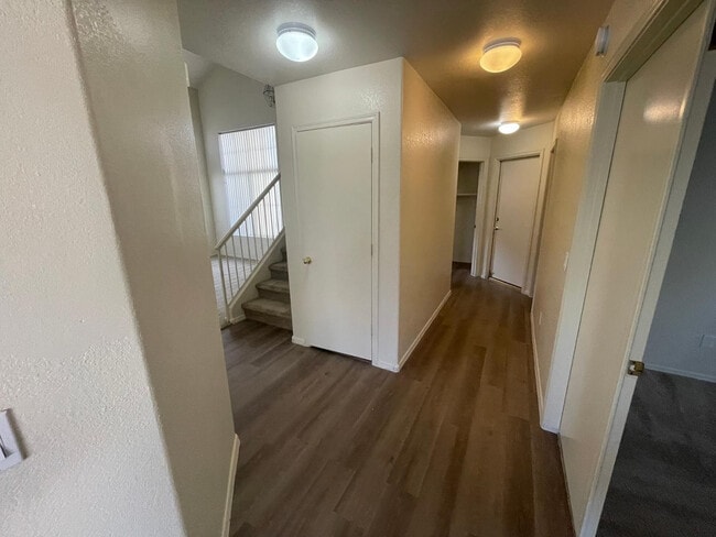 Photo - 324 W Colt Rd