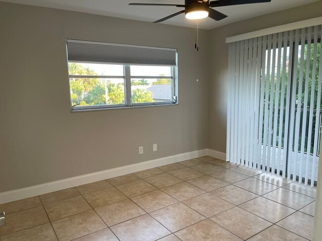 Photo - 608 SE 46th Ln