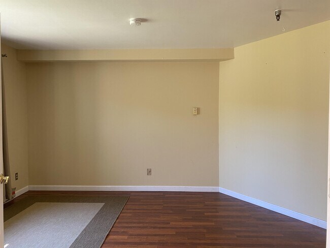 Photo - 100 W Canal St