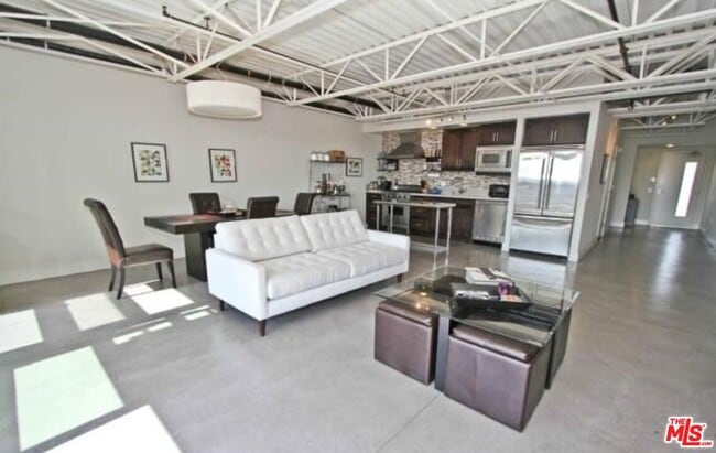 Building Photo - 4141 Glencoe Ave