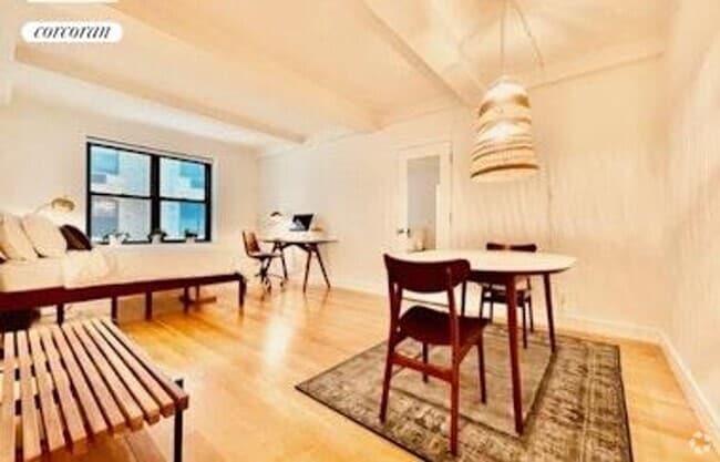 Building Photo - 230 Riverside Dr Rental