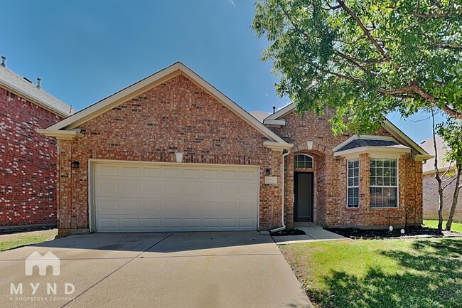 Building Photo - 2720 Maple Creek Dr