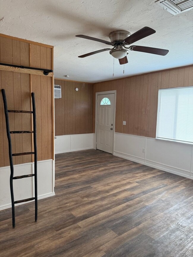 Photo - Studio Unit B