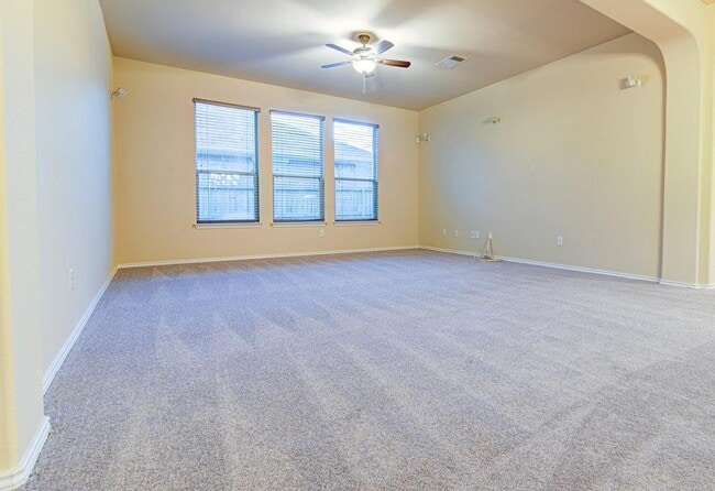 Photo - 1808 McClannahan Dr