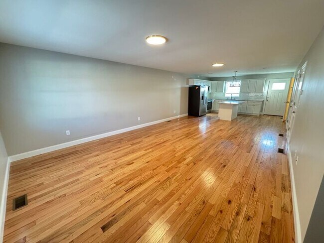 Photo - 2 1/2 Vernon St Unit 1