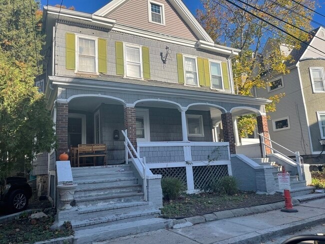 Building Photo - 37 Haskell St Unit 1 Rental