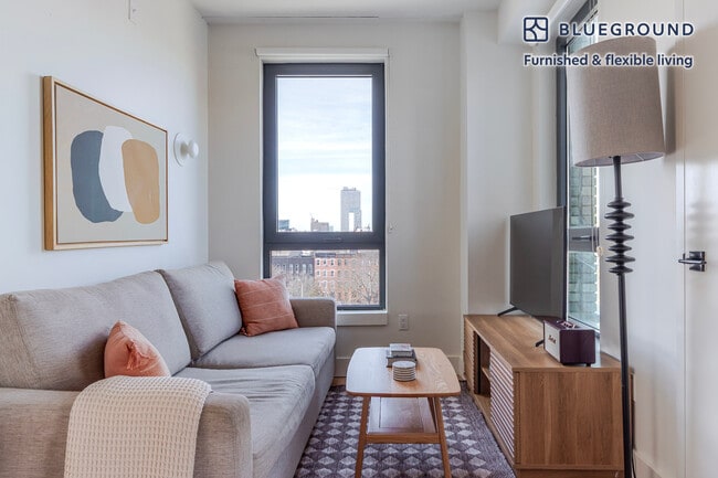 Photo - 130 Hope St Unidad FL7-ID2204