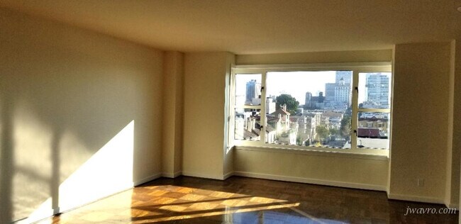 Photo - 1000 Green St Unit 802