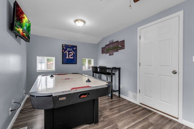 Photo - 162 Southgate Rd