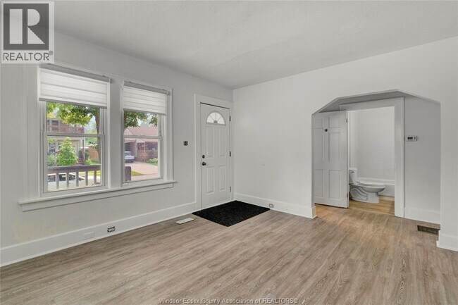 Photo - 842-844 ELLROSE AVENUE Unit# DUPLEX