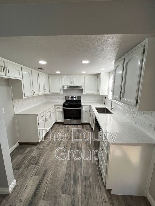 Photo - 351-360 N Capitola Ct Unidad 351 N Capitol Ct #2