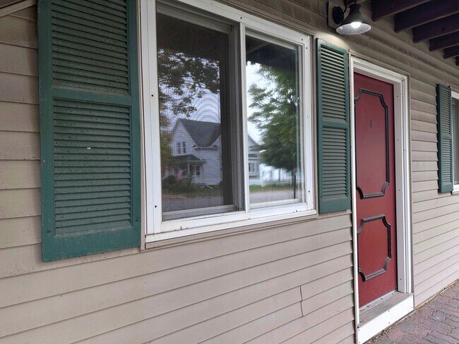 Photo - 903 Genrich St Unit D