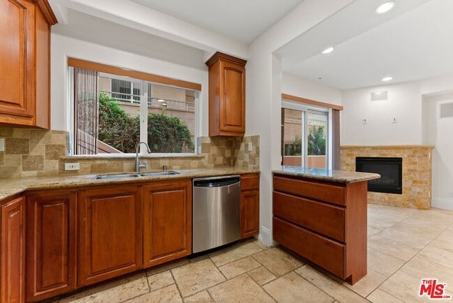 Photo - 16123 Sunset Blvd Condo Unit 101