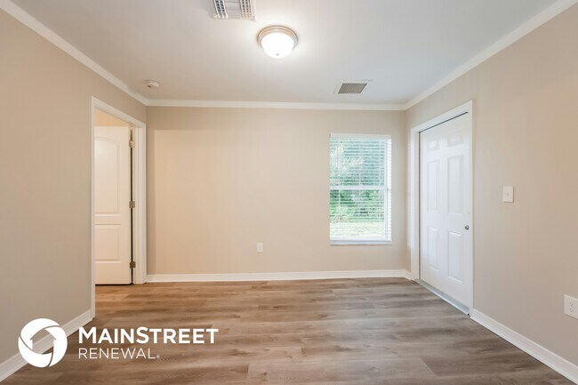 Photo - 2614 43rd St W