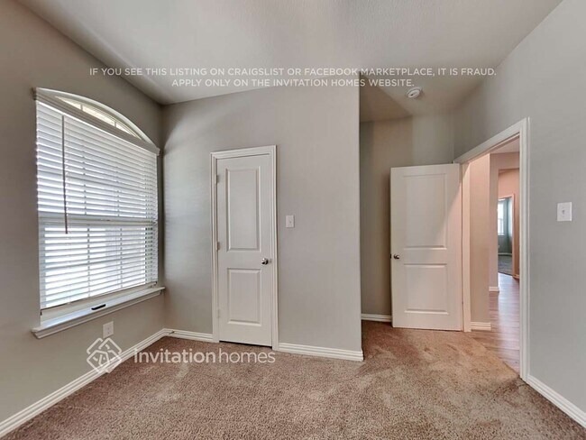 Photo - 608 Ridgeback Trail