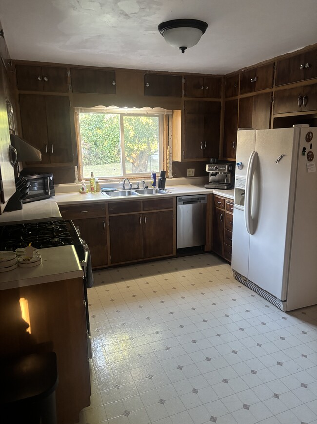 Photo - 1867 Clay Dr