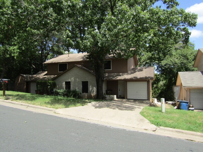 Building Photo - 812 Ramble Ln Unit 1