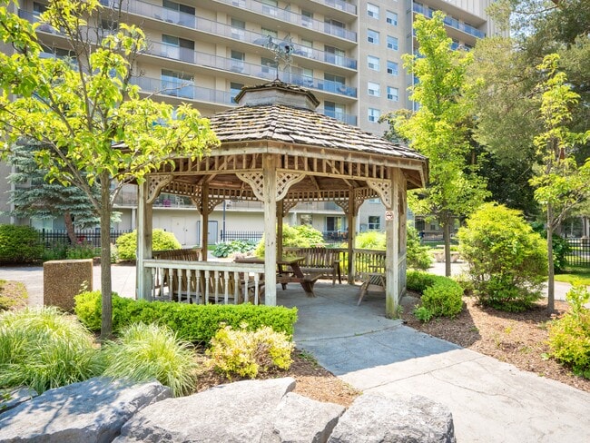 Photo - 200 Westfield Dr