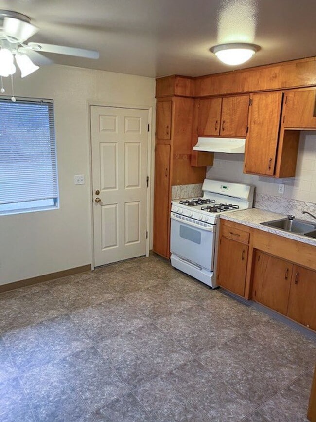 Photo - LA5731 Unit B