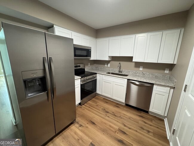 Photo - 4235 Debby St