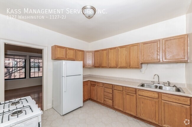 Building Photo - Oak Park 2 bed 1 bath Unit 1127-2J Rental