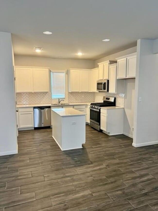 Photo - 17911 Orchidea Way