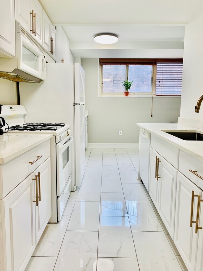 Photo - 4000 Tunlaw Rd NW Unit 227