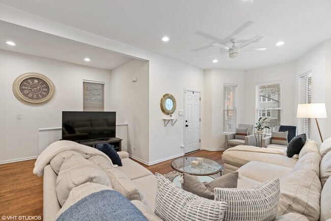 Photo - 2524 N Washtenaw Ave