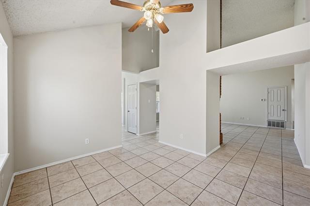 Photo - 2338 Stillwater Dr