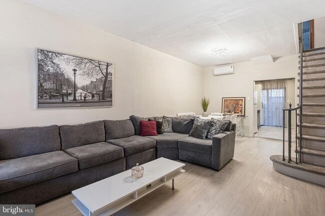 Building Photo - 1320 Mifflin St