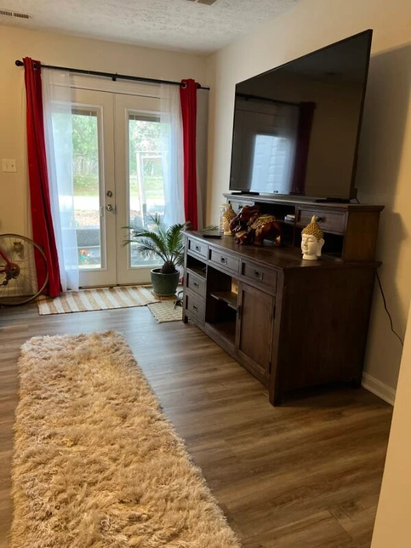 Photo - 48289 Picketts Harbor Ct