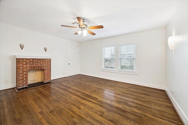 Photo - 1937 W McKinney St