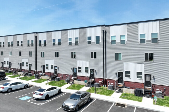 Photo - Richmond Square