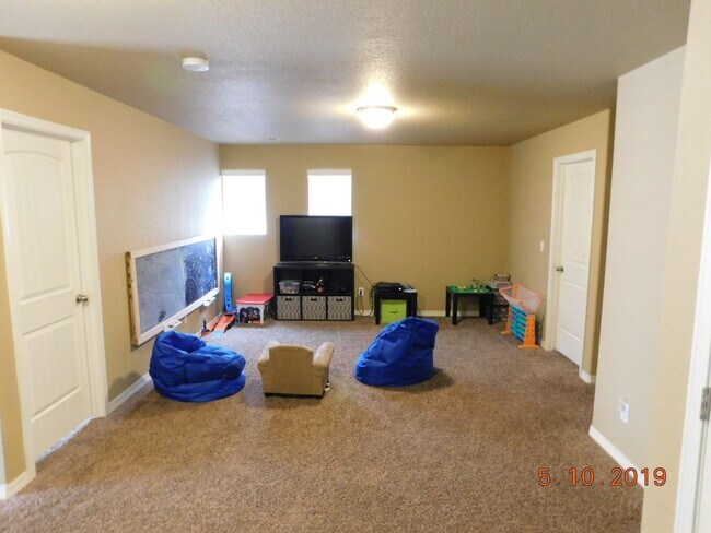 Photo - STUNNING 2-STORY HOME on CORNER LOT in CUC...