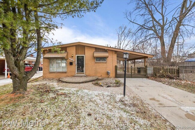 Photo - 4115 Edgeland Ave