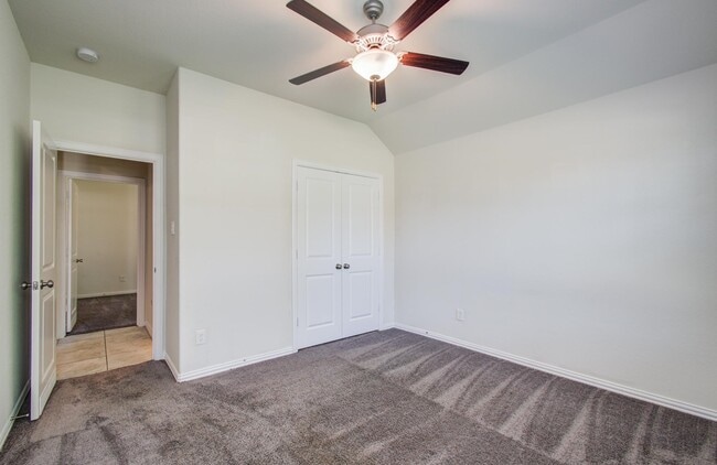 Photo - 1011 Veer Dr