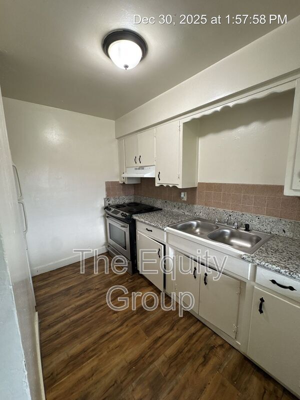 Photo - 352 S Blackstone St Unit 12